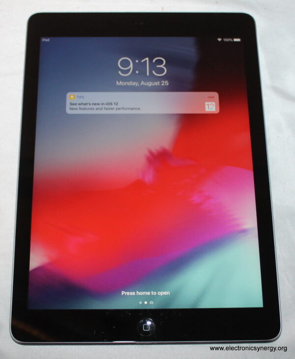 Apple iPad Air 1st Gen – 16GB WiFi (Gray)