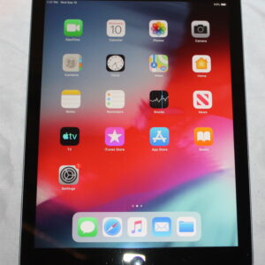 Apple iPad Air (1st Gen, A1474) – 16GB, Silver