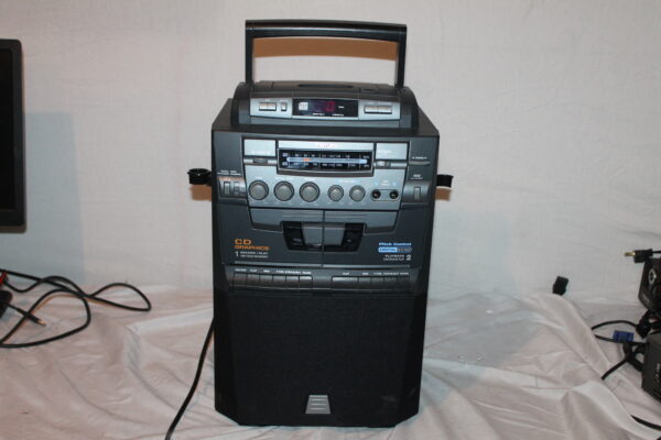 Venturer K2020 CDG/CD Karaoke Player - Image 9