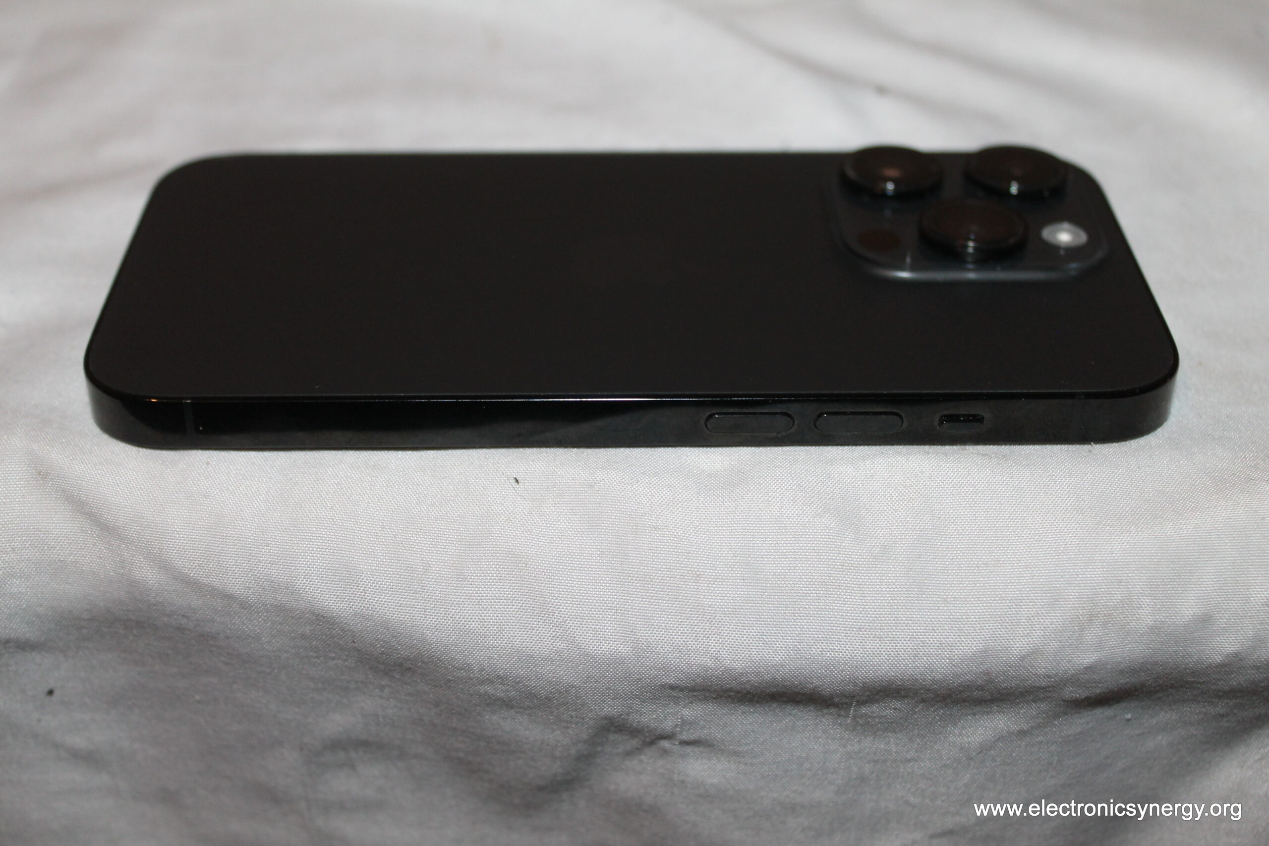 Apple iPhone 14 Pro A2650 128GB Space Black Unlocked Smartphone – iCloud Locked - Image 4