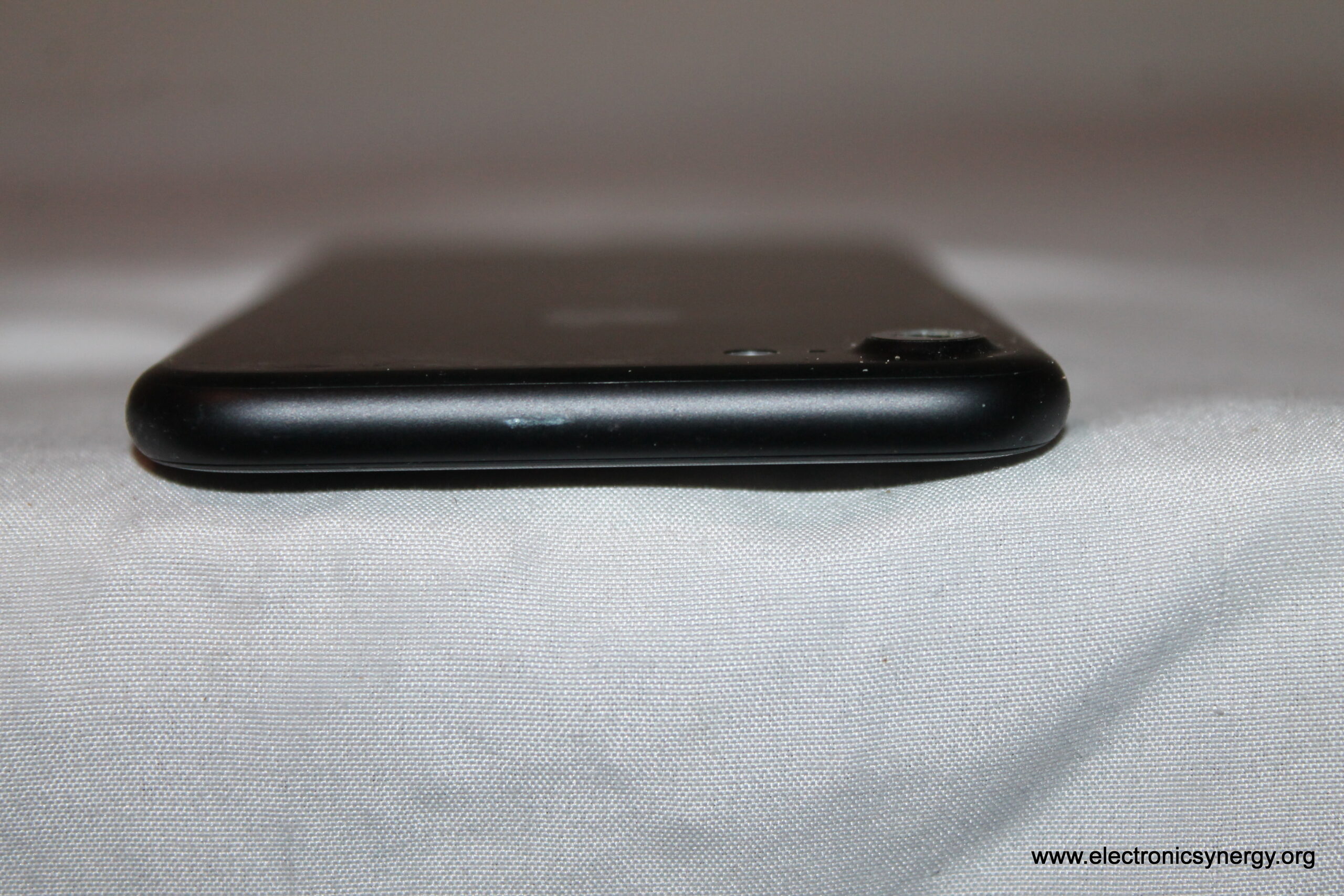 Apple iPhone 7 A1778 32GB Black Smartphone AT&T Locked 4.7" Retina HD - Image 7